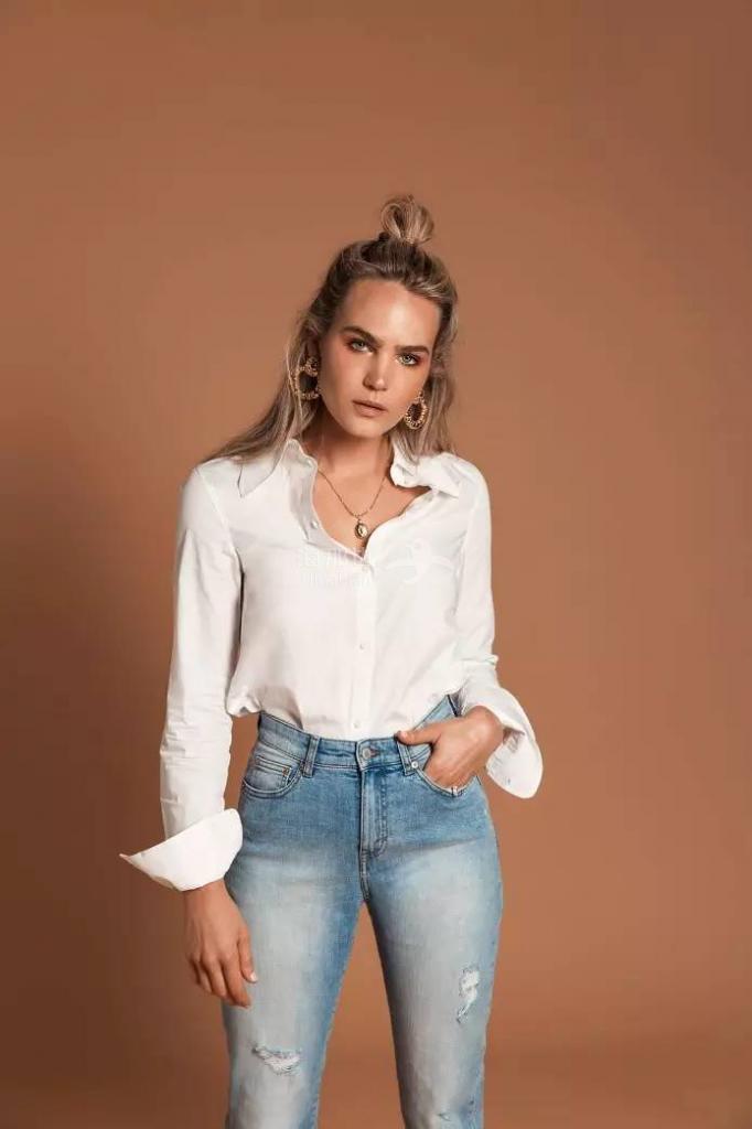 b3e1decf6f41e9beecfef32f4304c9c1.jpg ..