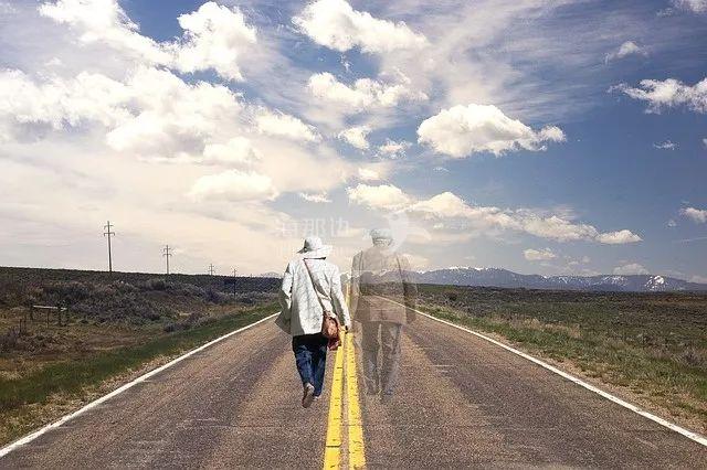 couple-3371494_640.jpg ..