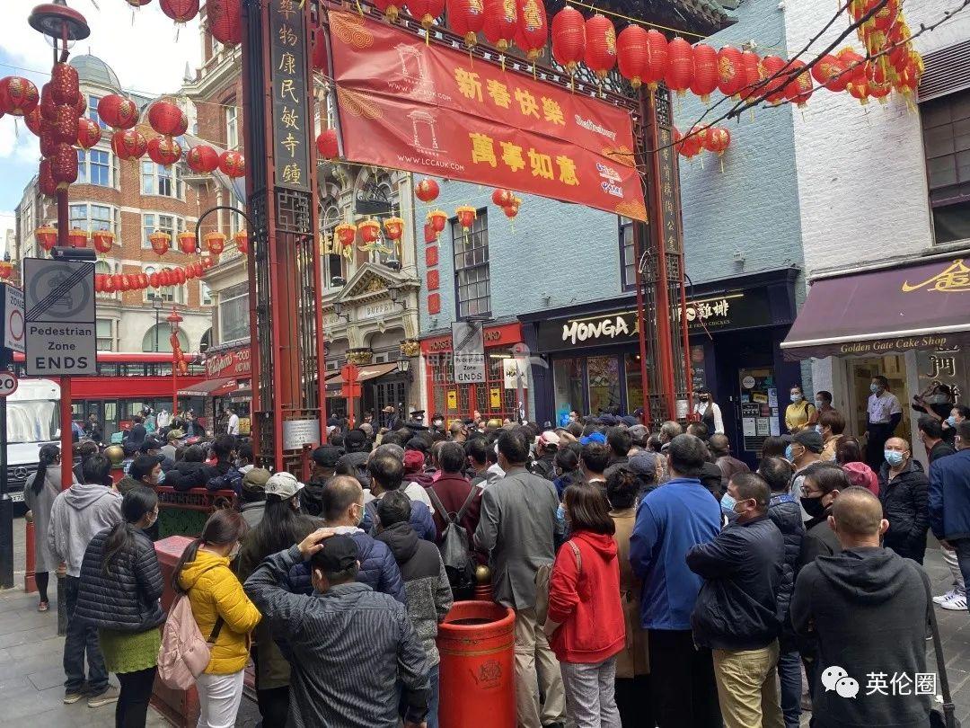 英媒围观唐人街打疫苗却只有113针官方回应了