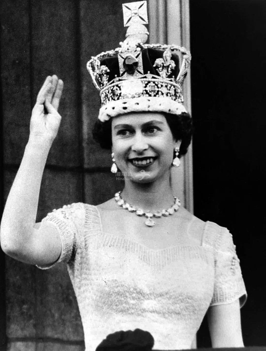 英国女王出生日期图片