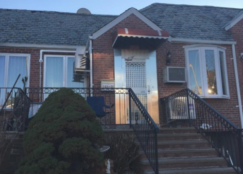 15年前一栋连栋屋才售20多万元,如今涨到八、九十万元。(曾慧燕/摄影) ..