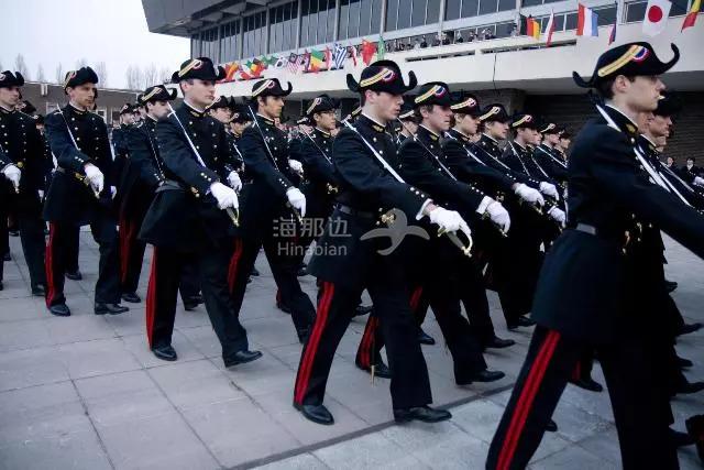 1423498337591712.jpg ..